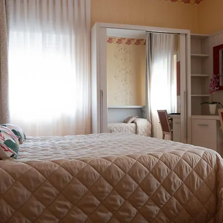 ホテル Vela D'oro ***s 3*