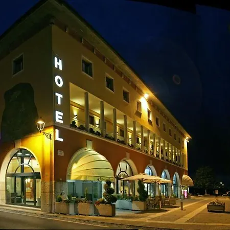 Vela D'oro ***s 3* バルドリーノ